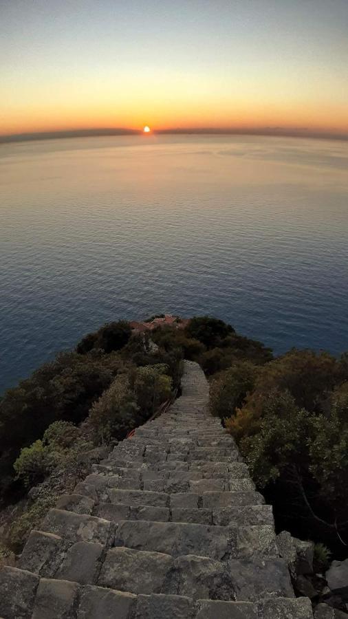 Agriturismo Tenuta Valletti. Sesta Godano Εξωτερικό φωτογραφία